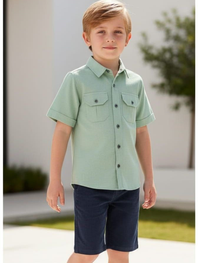 Ensemble garçon chemise vert menthe avec short bleu marine
